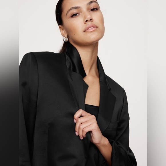 NWOT! Banana Republic Black Slim Italian Satin Blazer - Size 16🩵 - Picture 5 of 8